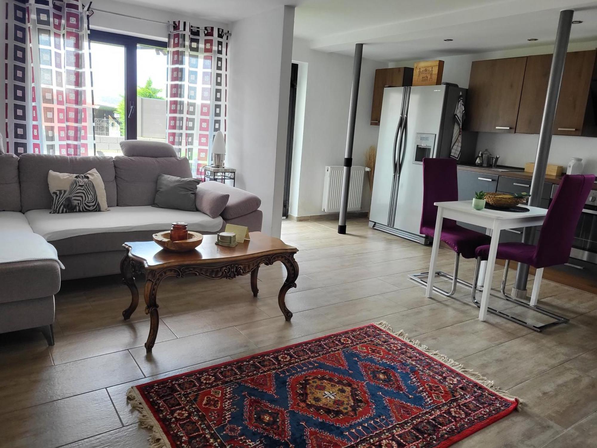 Mandelas Cozy Lounge Apartment Schmelz Ngoại thất bức ảnh